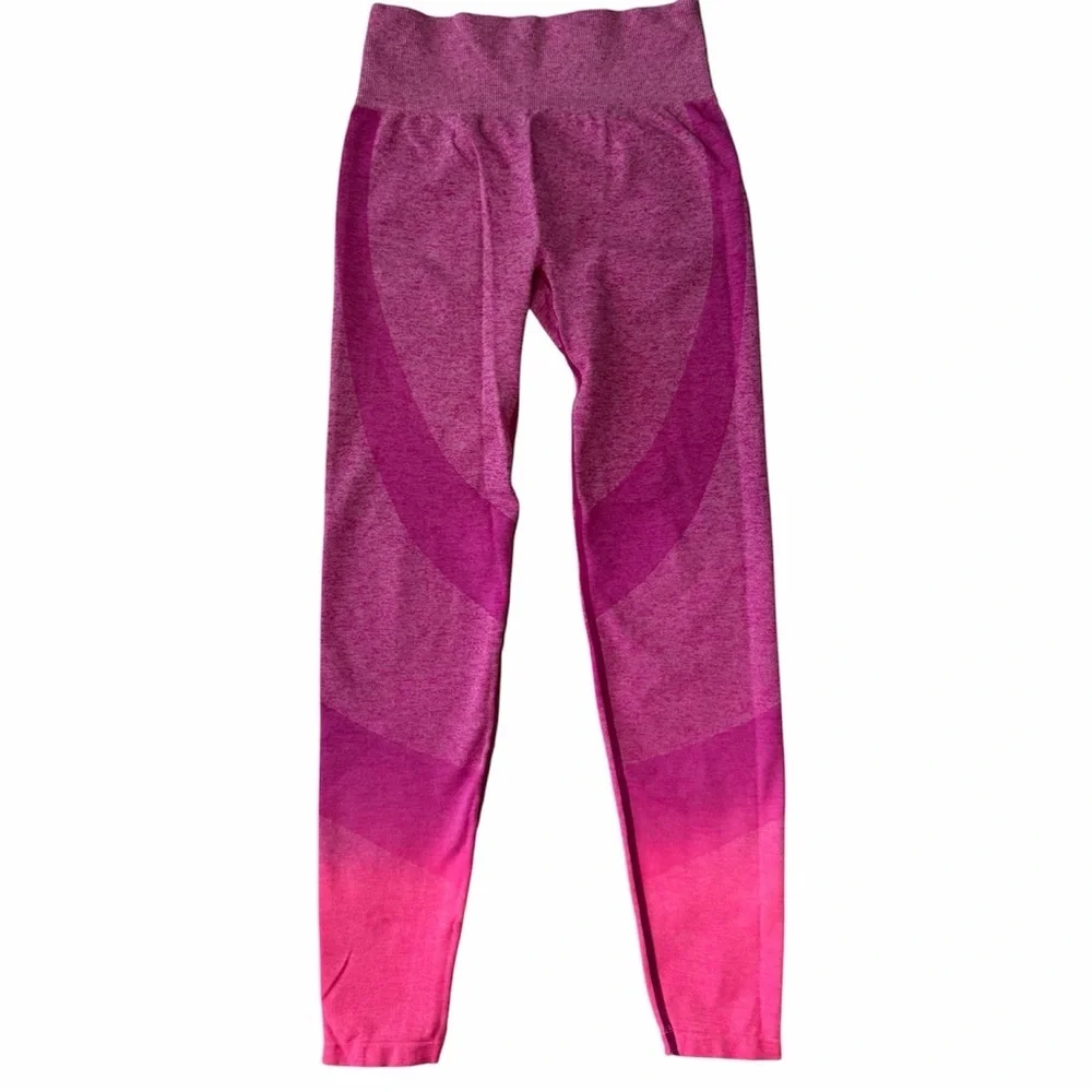 Pink Victoria’s Secret Ombre Pink Active Leggings Size S